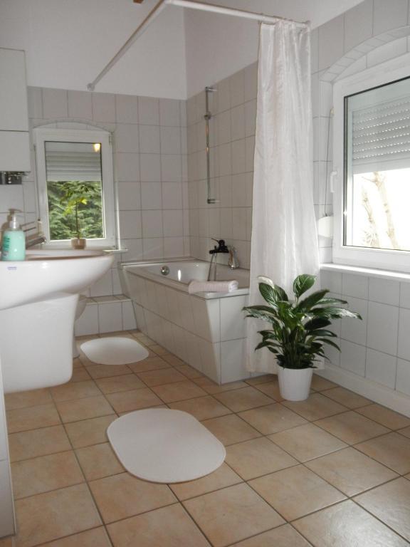 Apartment-ferienwohnung Dresden-briesnitz * Drezno